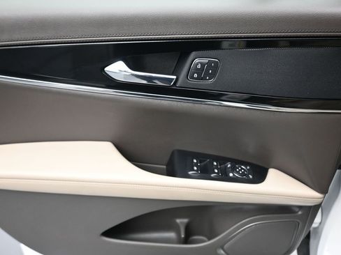 Used 2022 Lincoln Nautilus AWD w/ Premium Package image 10