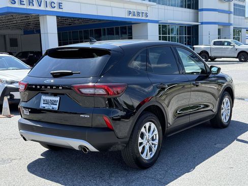 Certified 2025 Ford Escape Active AWD/4WD image 2