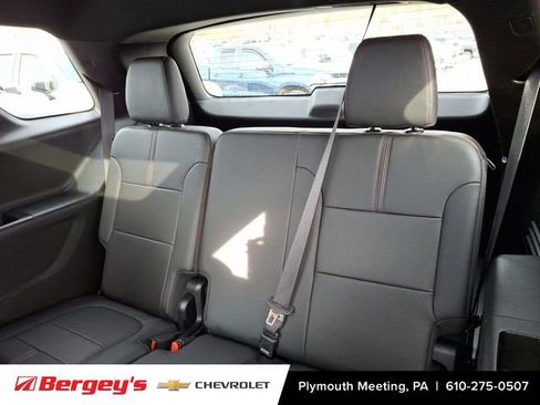 Certified 2023 Chevrolet Traverse RS image 12
