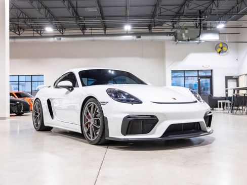 Used 2021 Porsche 718 Cayman GT4 image 3