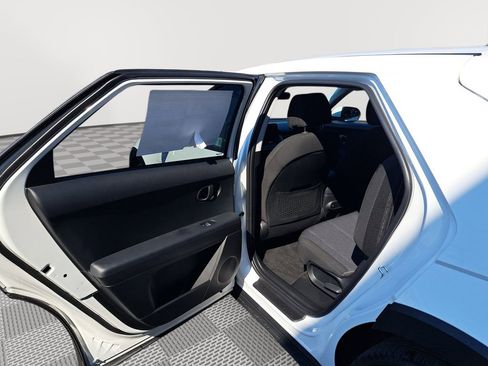 New 2025 Hyundai Ioniq 5 SE image 13