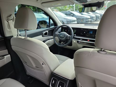 Certified 2025 Kia Sorento EX FWD image 13