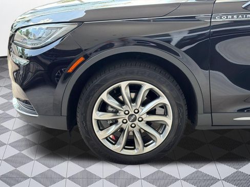 Used 2022 Lincoln Corsair AWD w/ Premium Package image 12