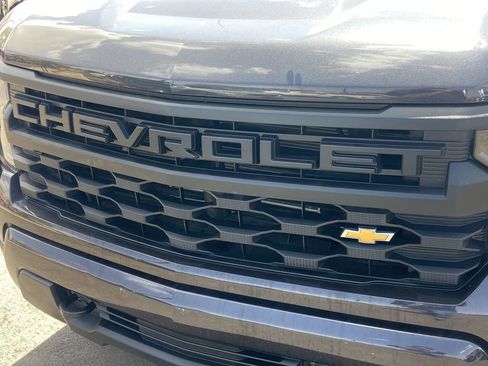 Used 2022 Chevrolet Silverado 1500 Custom AWD/4WD image 25