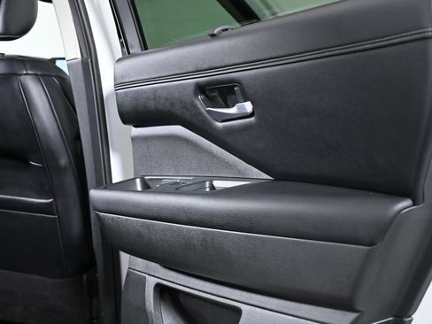 Used 2022 Nissan Pathfinder Platinum w/ Cargo Package image 32