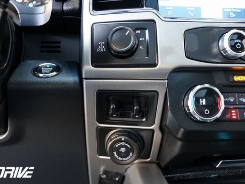 Used 2022 Ford F350 Platinum image 34