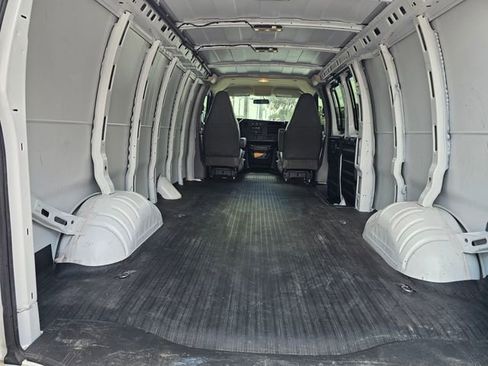 Used 2024 GMC Savana 2500 Extended w/ Driver Convenience Package RWD image 15
