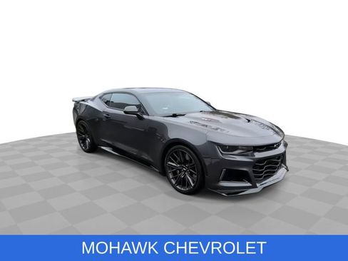 Used 2017 Chevrolet Camaro ZL1 image 2