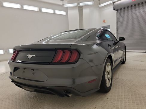 Used 2019 Ford Mustang Coupe image 7
