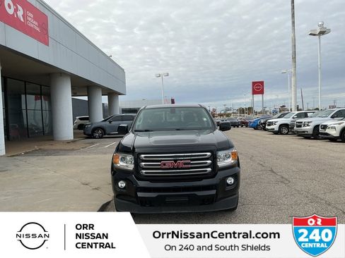 Used 2020 GMC Canyon All Terrain w/ Trailering Package image 2