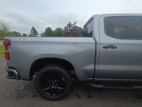 Used 2023 Chevrolet Silverado 1500 RST w/ Redline Edition AWD/4WD image 7