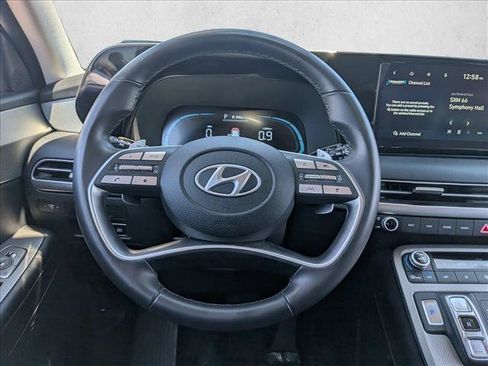 Used 2025 Hyundai Palisade SEL FWD image 14