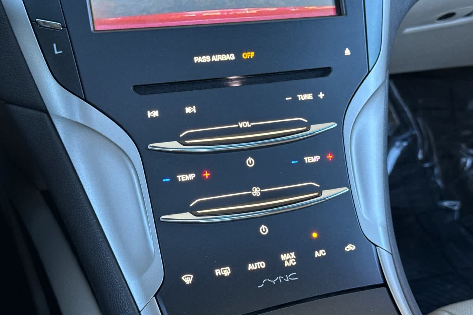 Used 2016 Lincoln MKZ Hybrid w/ Equipment Group 600A Reserve FWD image 20