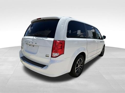 Used 2017 Dodge Grand Caravan GT FWD image 17