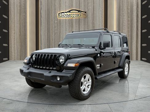 Used 2020 Jeep Wrangler Unlimited Sport image 4