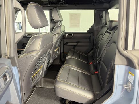 Used 2024 Ford Bronco Badlands AWD/4WD image 7
