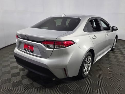 Used 2025 Toyota Corolla LE FWD image 8