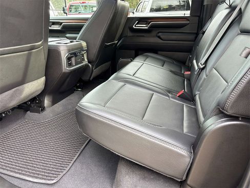 Used 2024 GMC Sierra 2500 Denali w/ Denali Reserve Package image 11
