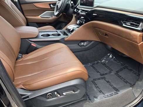 Certified 2025 Acura MDX FWD w/ Technology Package image 16