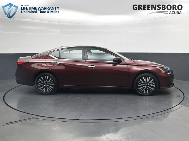Used 2025 Nissan Altima 2.5 SV FWD image 4