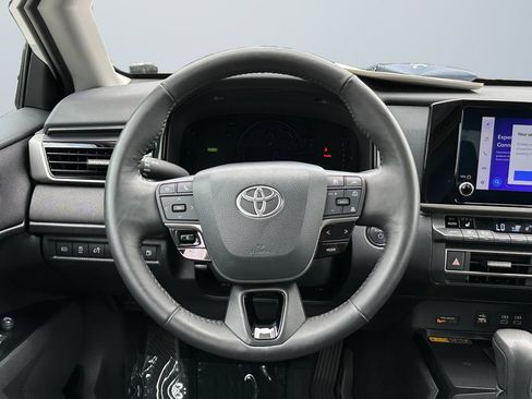 Used 2025 Toyota Camry LE w/ Convenience Package AWD/4WD image 12