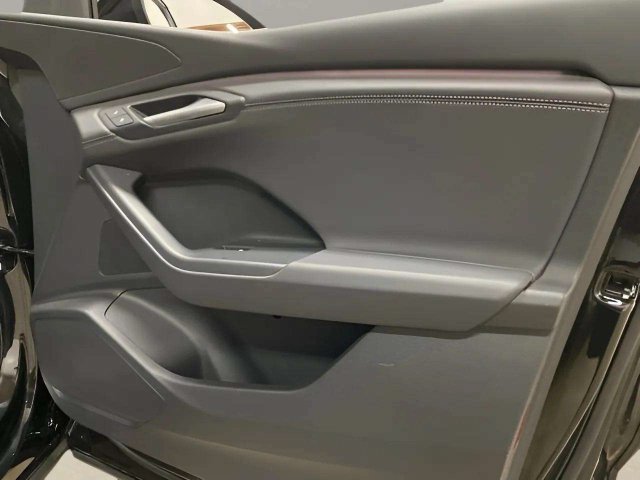 Used 2025 Audi Q6 e-tron Premium w/ Convenience Package RWD image 58