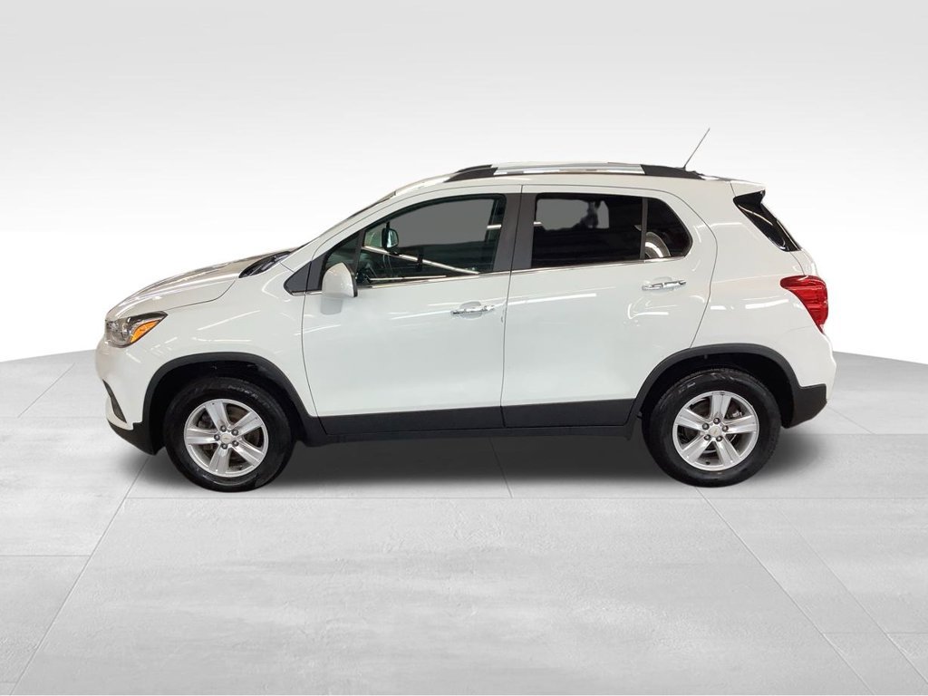 Used 2019 Chevrolet Trax LT w/ LT Convenience Package AWD/4WD image 3