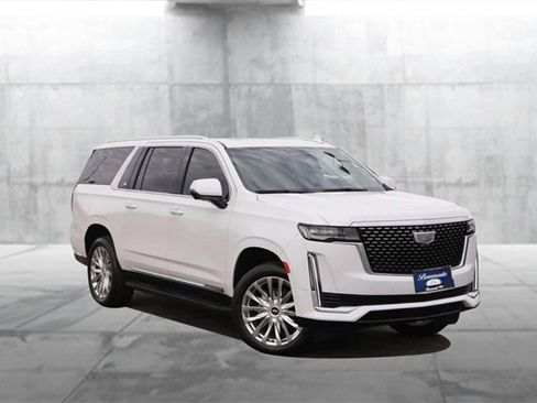 Used 2021 Cadillac Escalade ESV Premium Luxury image 2