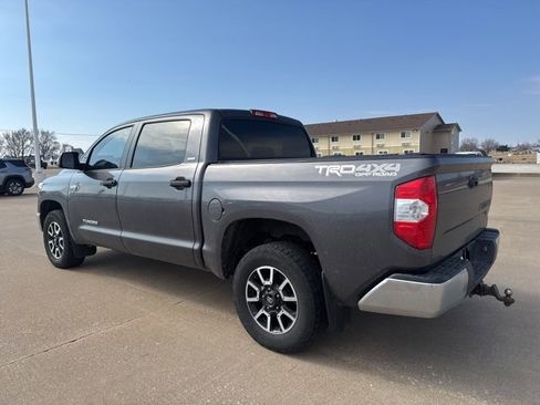 Used 2018 Toyota Tundra SR5 w/ TRD Off Road Package image 6