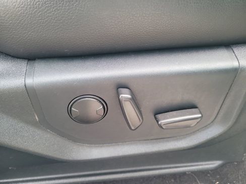 Used 2020 Ford F150 Lariat w/ Equipment Group 502A Luxury image 29