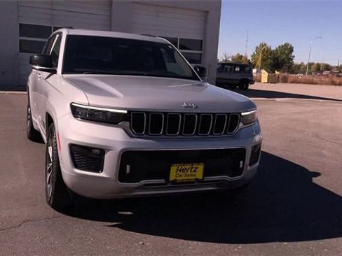 Used 2024 Jeep Grand Cherokee Overland image 4