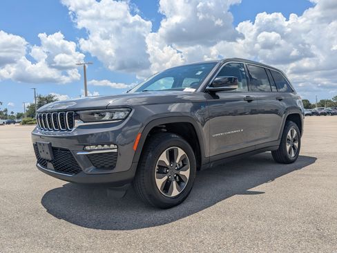 Used 2022 Jeep Grand Cherokee Limited 4xe AWD/4WD image 9