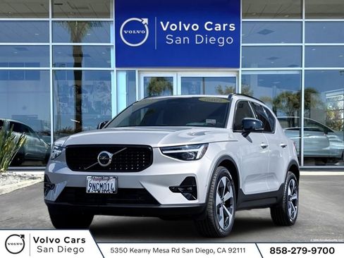 New 2025 Volvo XC40 B5 Plus AWD/4WD image 1