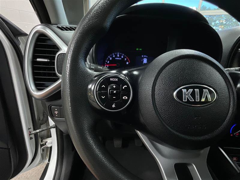 Used 2020 Kia Soul LX FWD image 19
