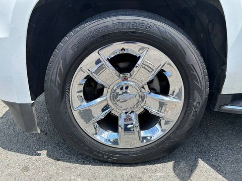 Used 2016 Chevrolet Suburban LTZ RWD image 22