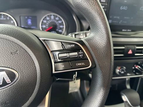 Used 2021 Kia Seltos LX image 16