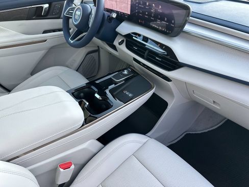 New 2026 Buick Enclave Avenir w/ Super Cruise Package AWD/4WD image 17