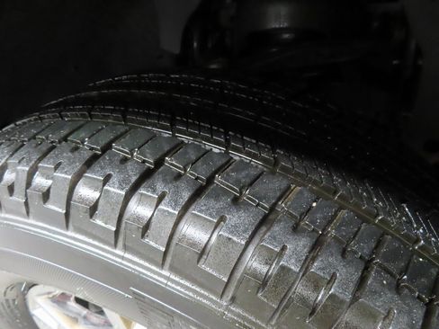 Used 2023 Ford F150 XLT w/ XTR Package image 7