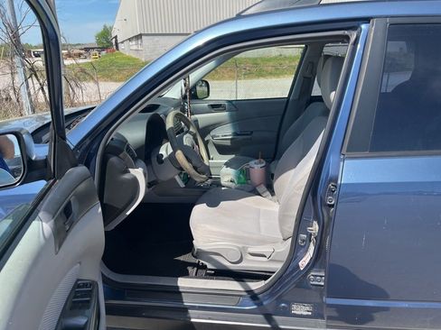 Used 2013 Subaru Forester 2.5X w/ Alloy Wheel Pkg AWD/4WD image 6