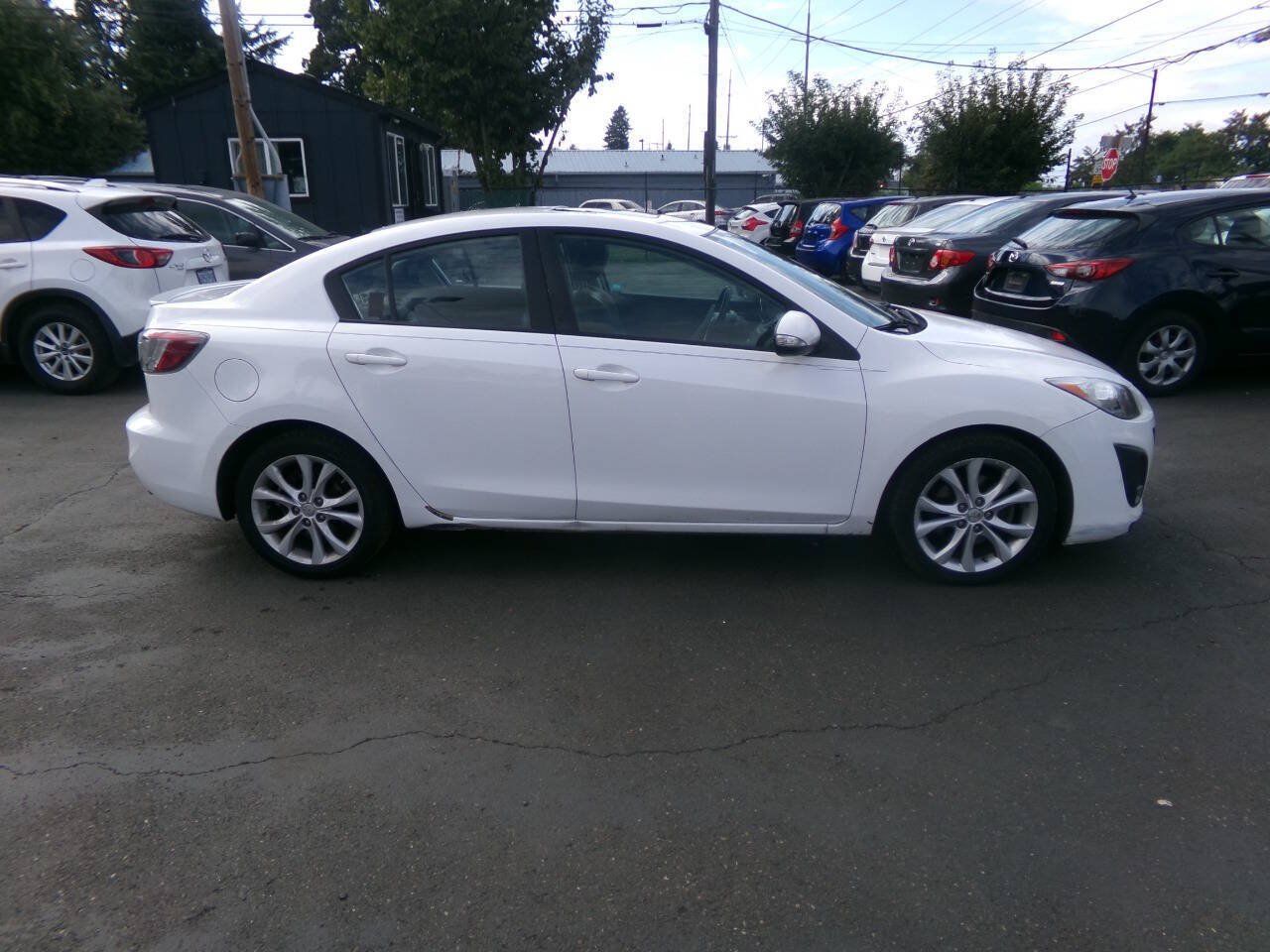 Used 2010 MAZDA MAZDA3 s Grand Touring FWD image 3