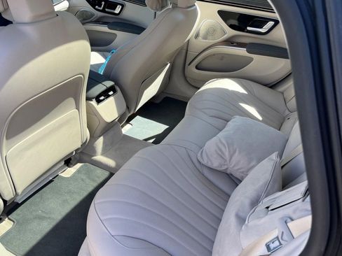 Used 2023 Mercedes-Benz EQS 580 4MATIC Sedan image 10
