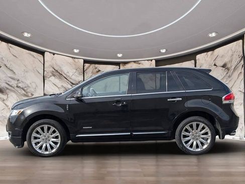 Used 2013 Lincoln MKX FWD image 4