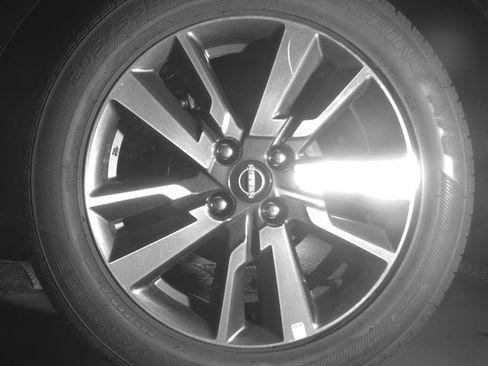 Used 2025 Nissan Versa SV FWD image 16