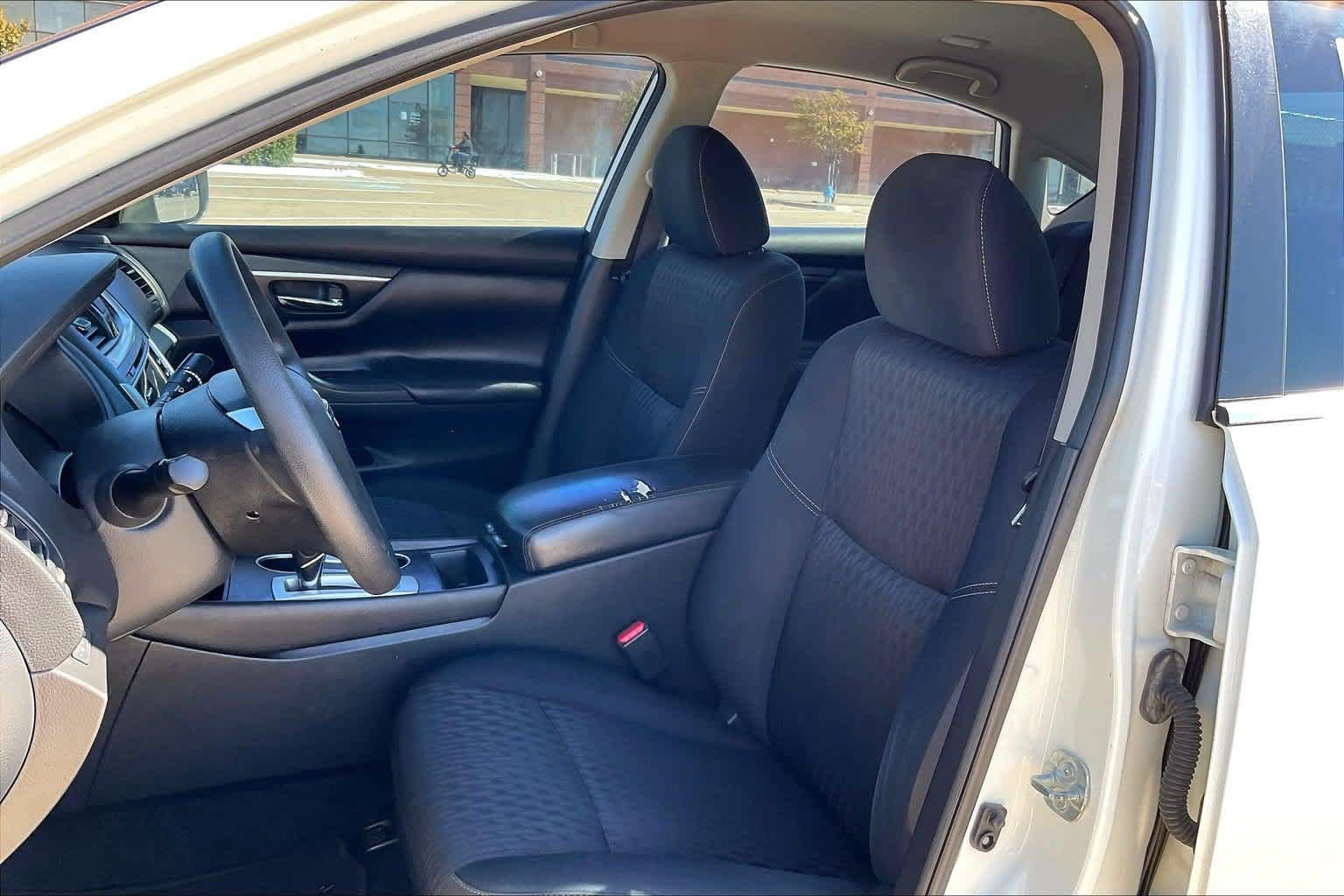 Used 2018 Nissan Altima 2.5 S w/ S Convenience Package FWD image 9