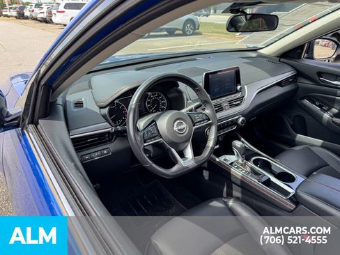 Used 2025 Nissan Altima 2.5 SR image 8