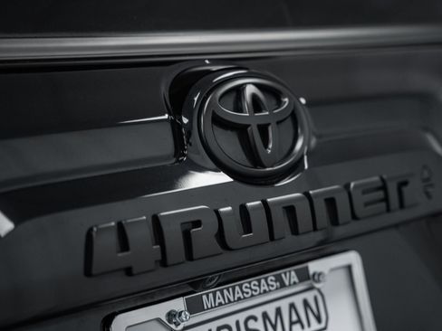 Used 2024 Toyota 4Runner SR5 Premium w/ Moonroof Package AWD/4WD image 10