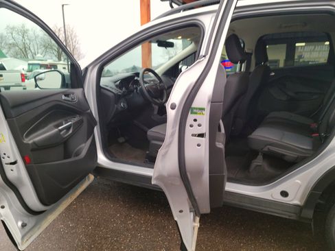 Used 2018 Ford Escape SE image 7