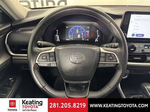 Certified 2024 Toyota Grand Highlander XLE image 30