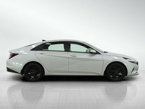 Used 2022 Hyundai Elantra SEL image 7