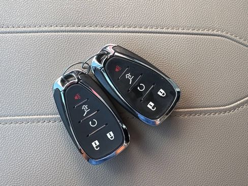 Used 2022 Chevrolet Traverse LT AWD/4WD image 55